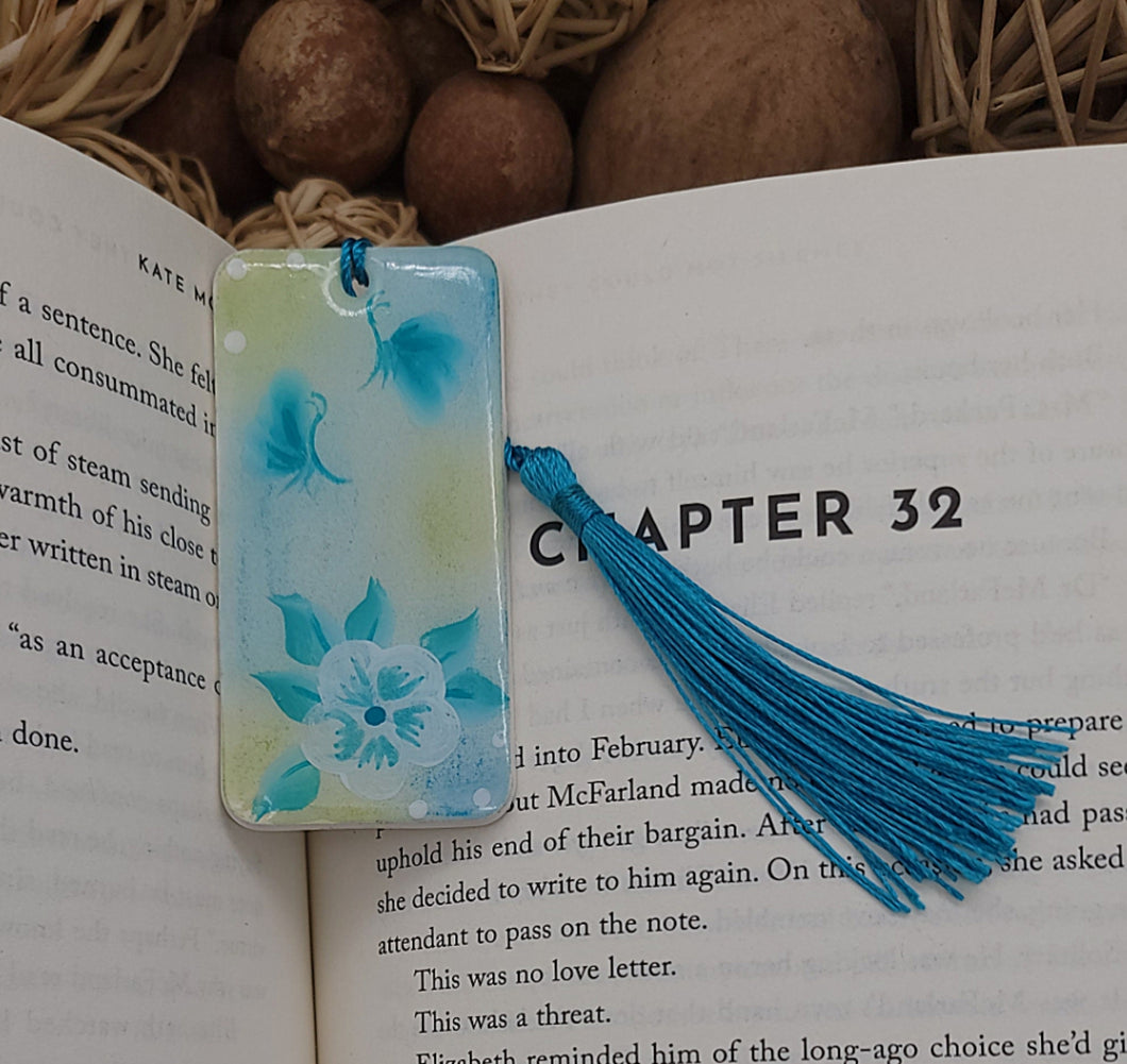 Small Bookmark | E