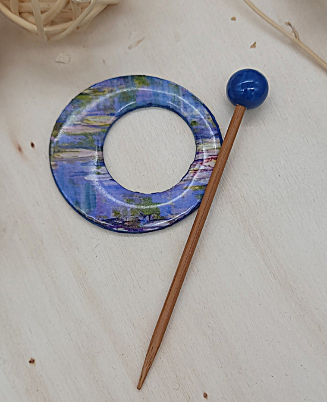 Monet Shawl Pin | Round