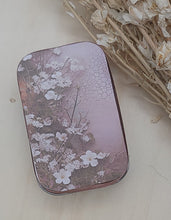 Load image into Gallery viewer, Mauve Floral Tin - C